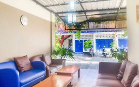 Urbanview Hotel Minongga Pondok Labu